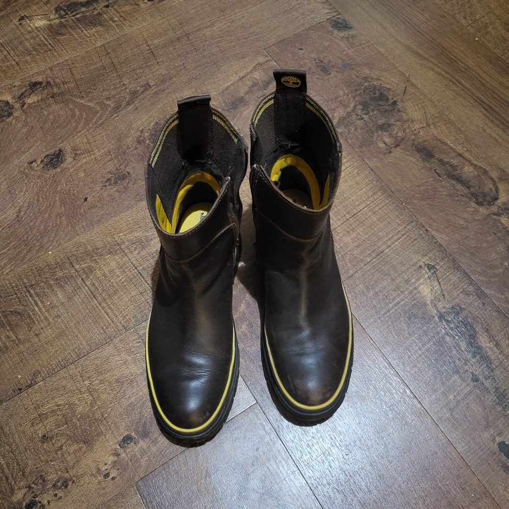 Timberland Boots. Brown. Size 9. Womens.